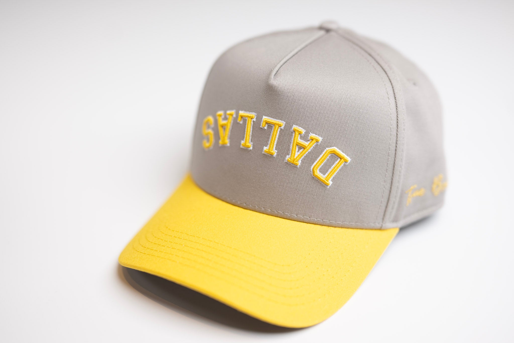 Precurved Dallas snapback - YELLOW / GRAY