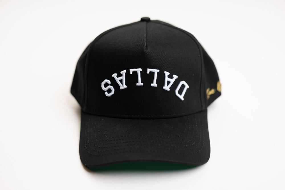 Precurved Dallas snapback - CLASSIC BLACK