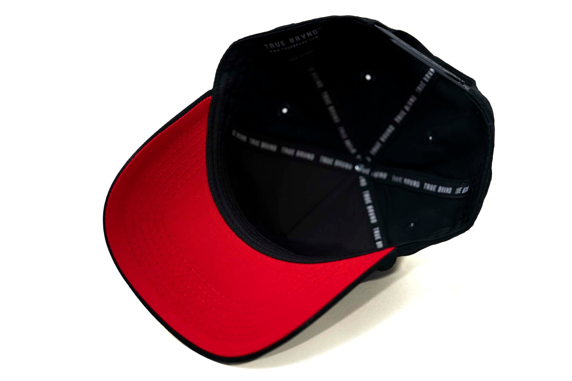 Precurved Dallas snapback - CLASSIC BLACK (Red Underbrim)