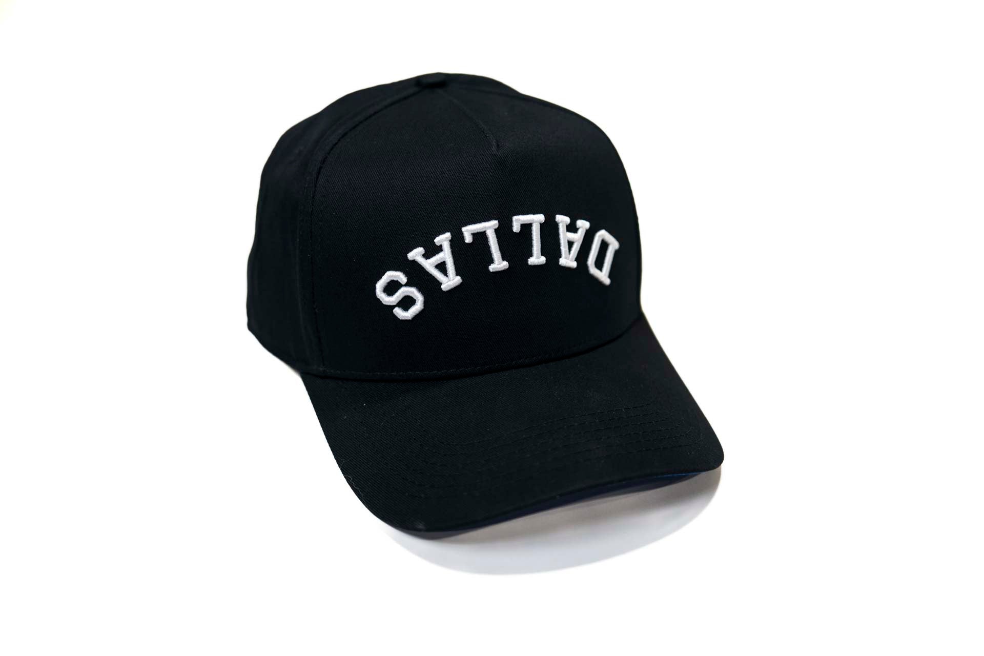 Precurved Dallas snapback - CLASSIC BLACK (Blue Underbrim)