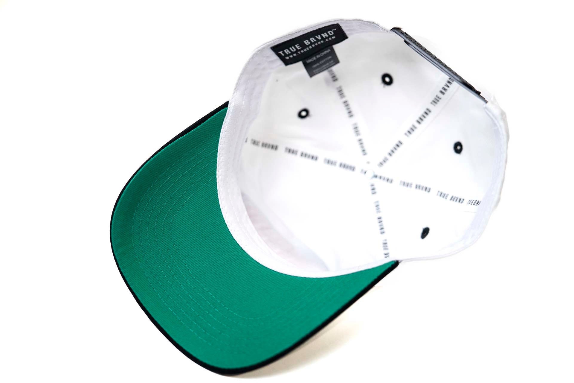 Precurved USA cap  - BLACK / WHITE