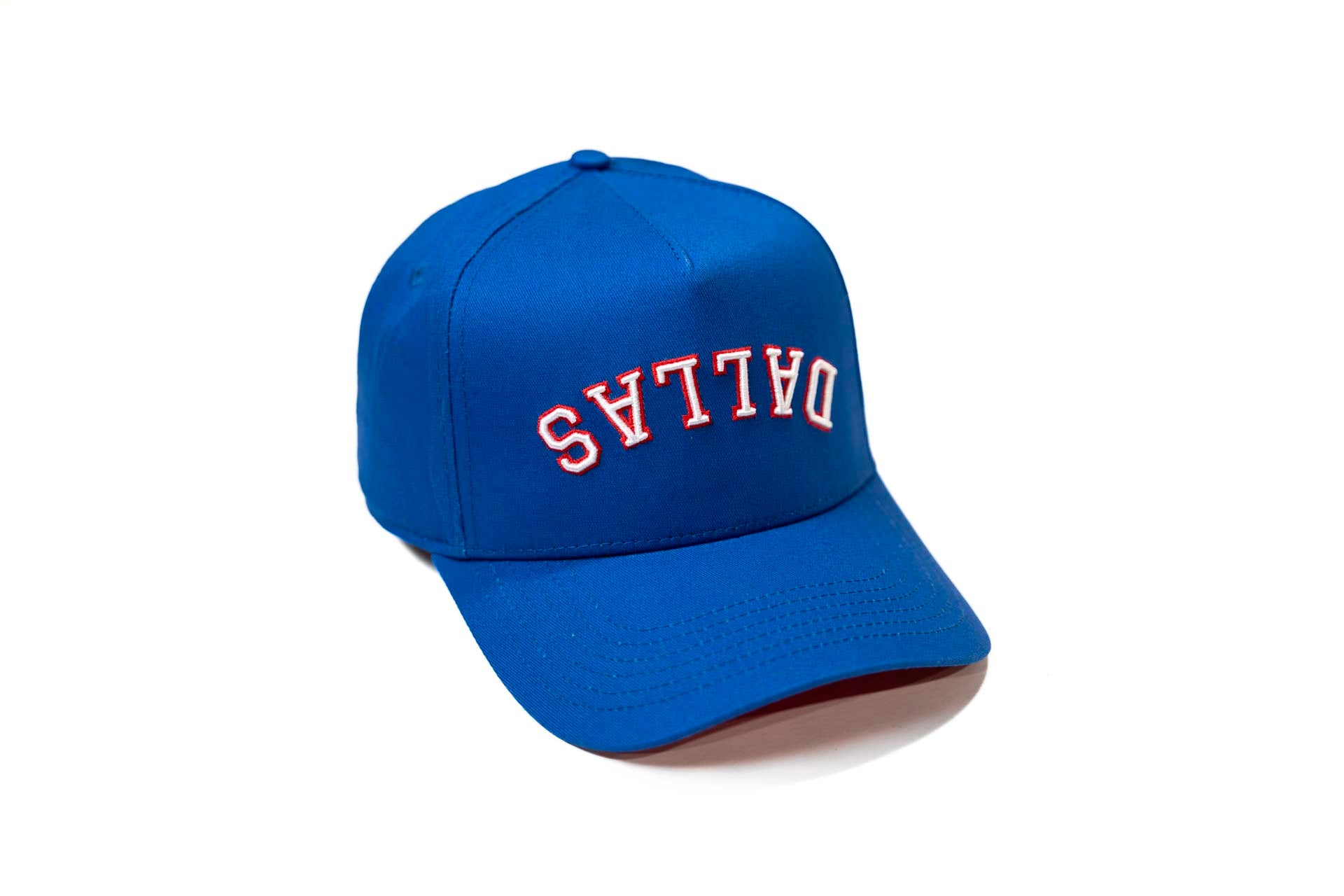 Precurved Dallas snapback - ROYAL w/ Red outline