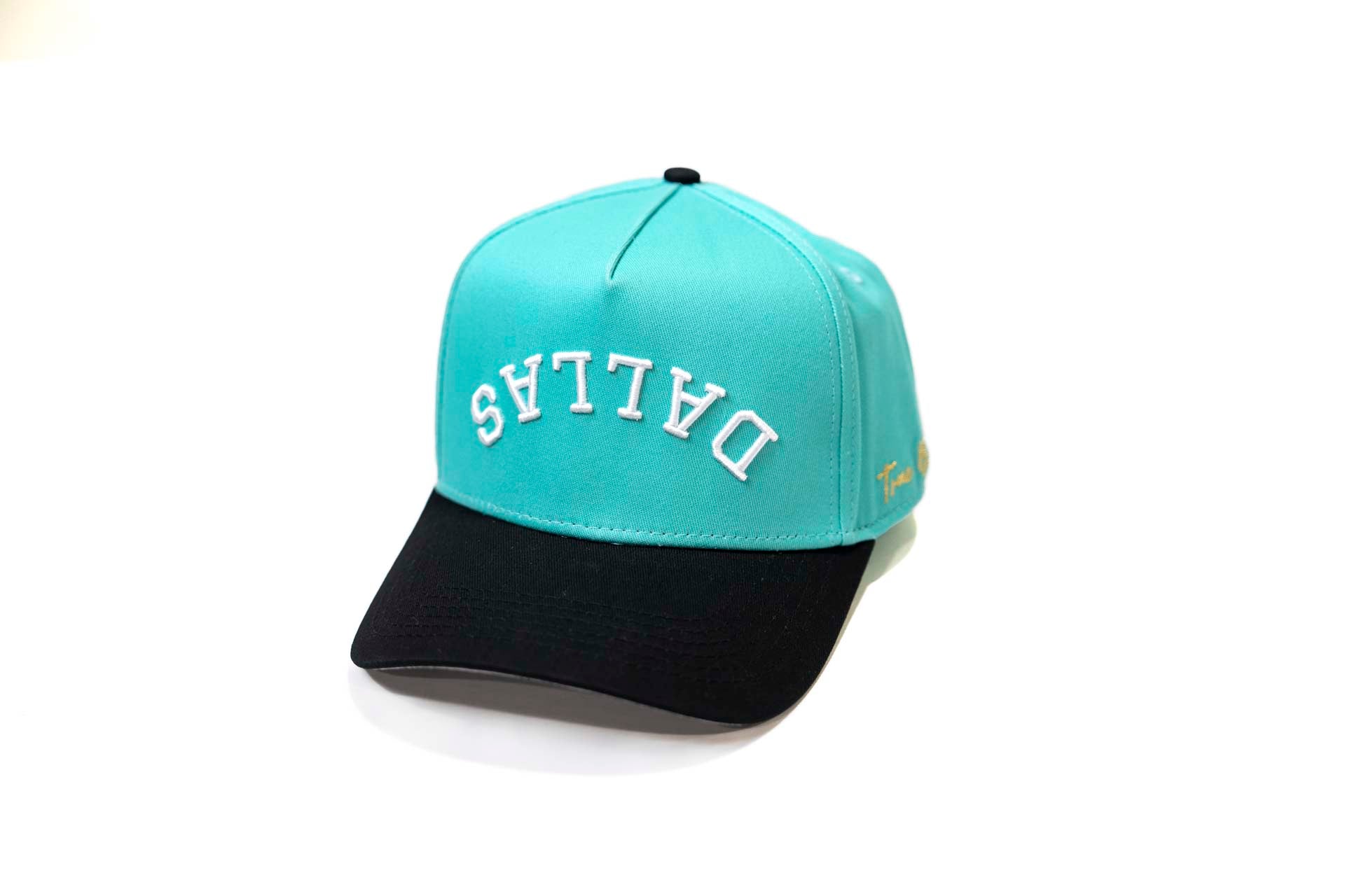 Precurved Classic Dallas snapback - BLACK / CYAN