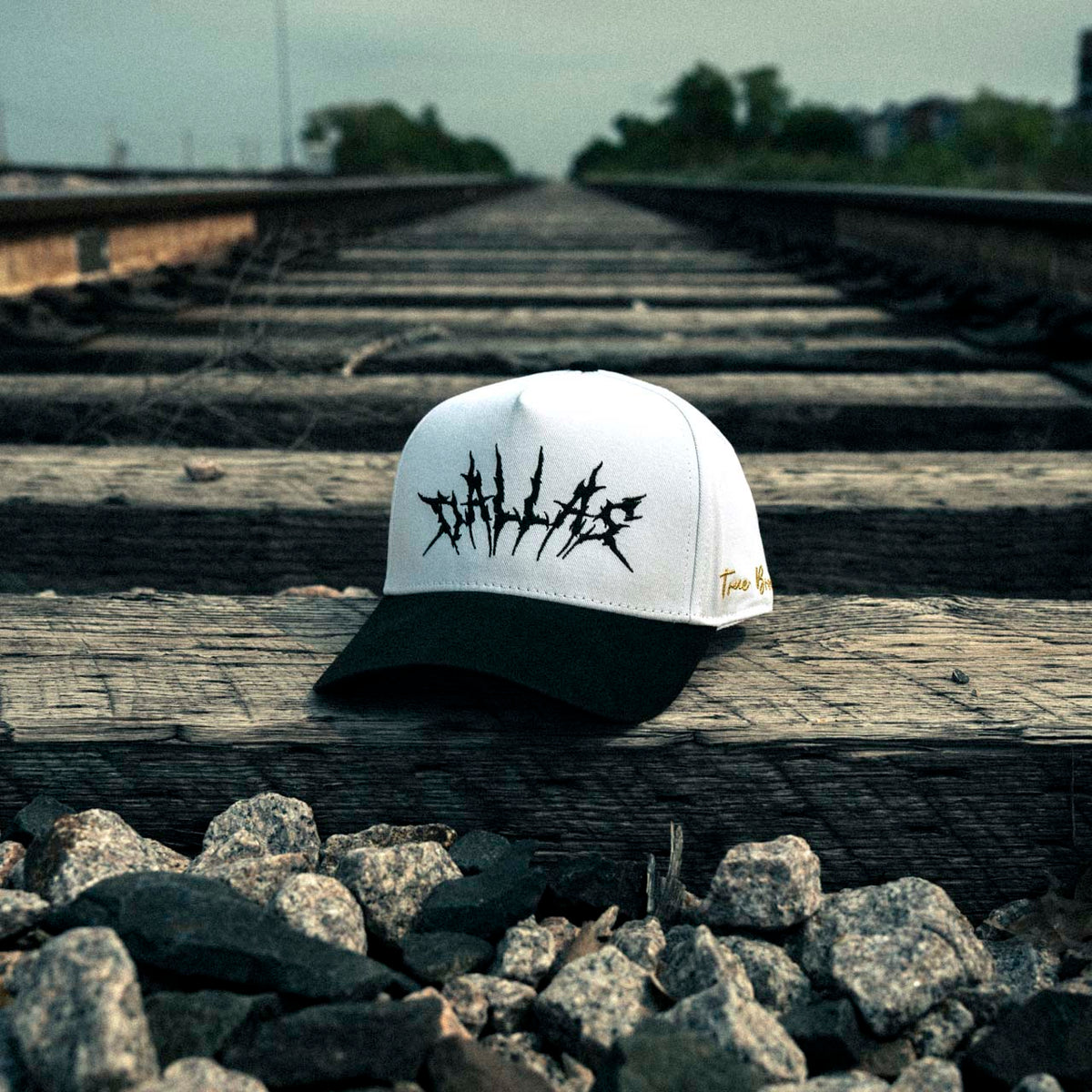 Dallas Gothic "CHAOS" | BLACK / WHITE