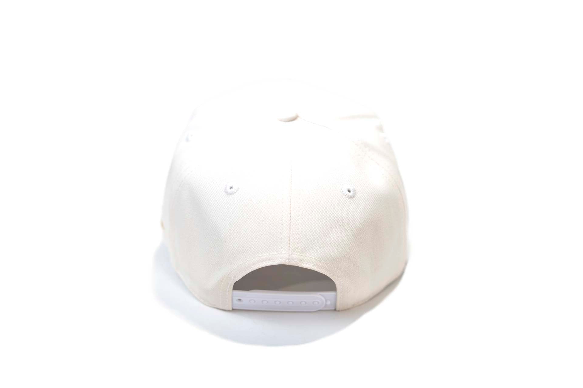 UV-ACTIVATED - WHITE into BLUE