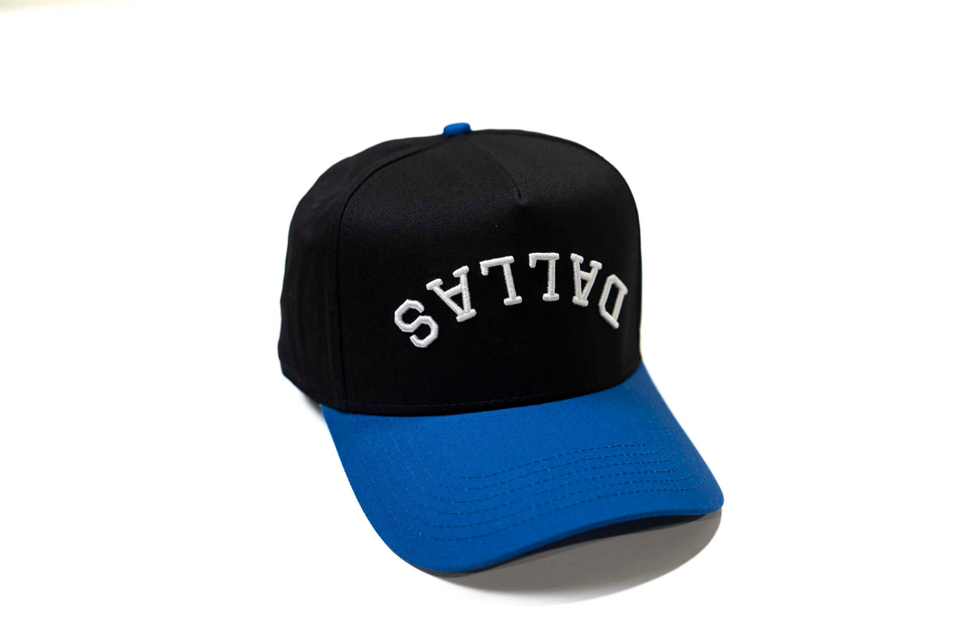 Precurved Dallas snapback - ROYAL / BLACK