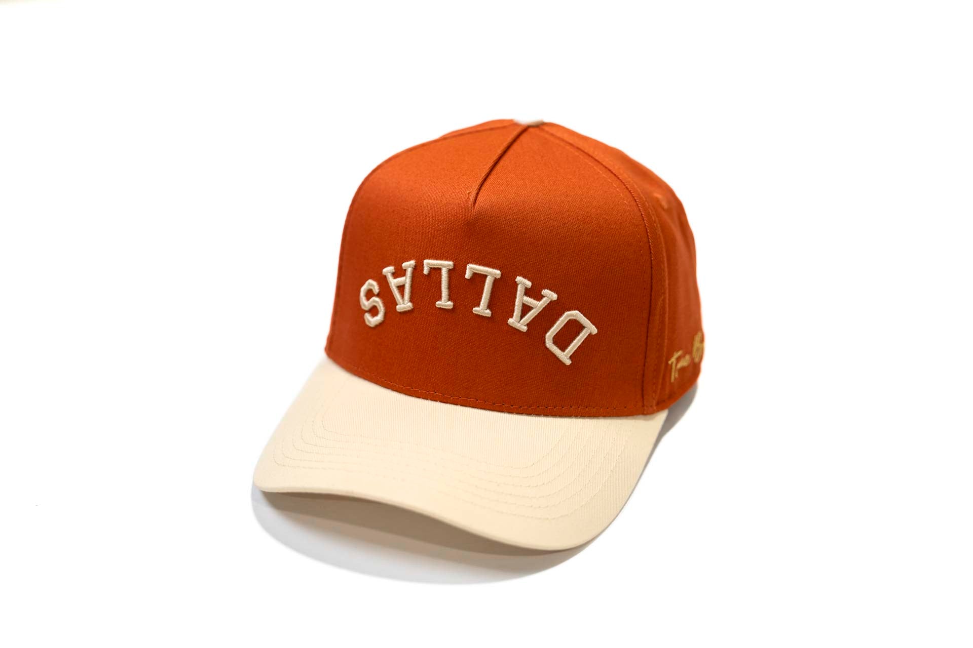 Precurved Dallas snapback - OFFWHITE / RUST