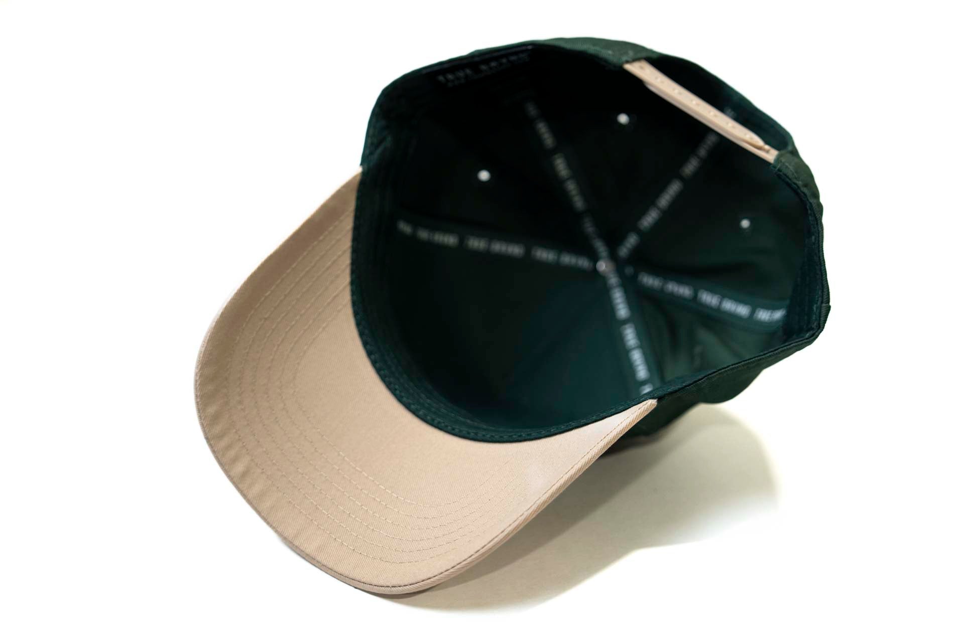 Precurved Dallas snapback - Sand / Forest Green
