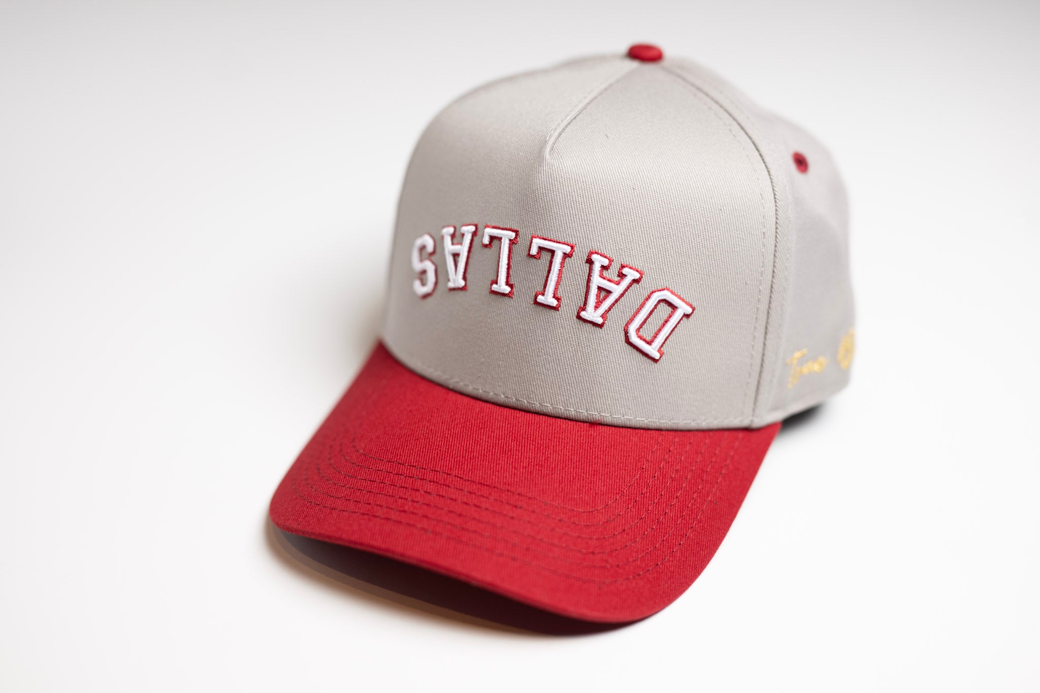 Precurved Dallas snapback - CARDINAL RED / LITE GRAY