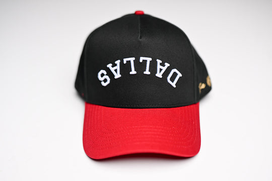 Precurved Dallas snapback - RED / BLACK