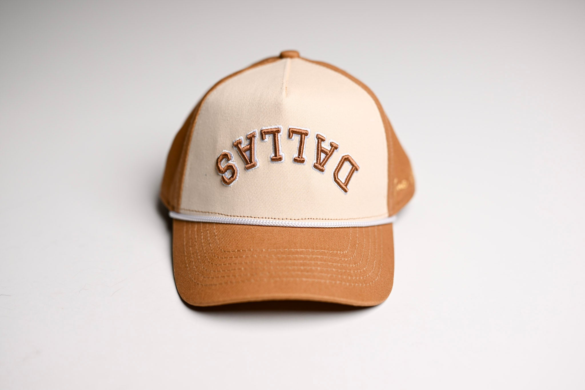 KIDS snapback - CAMEL / OFFWHITE