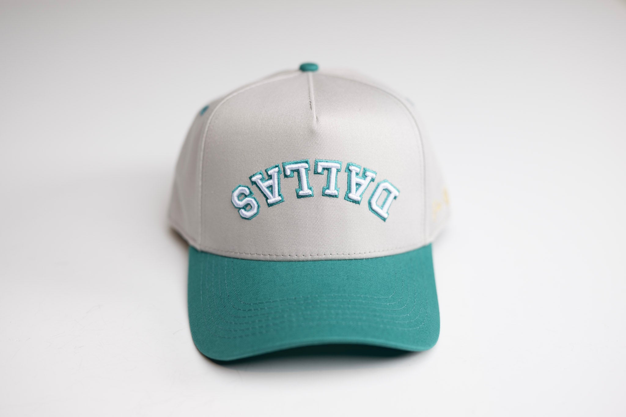 Precurved Dallas snapback - TEAL / LITE GRAY