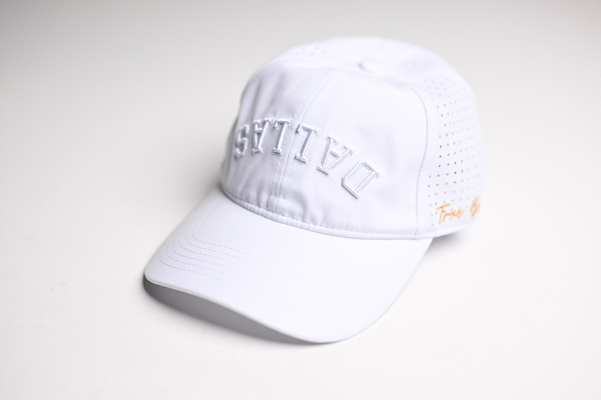 Performance Dad Hat - TONAL white