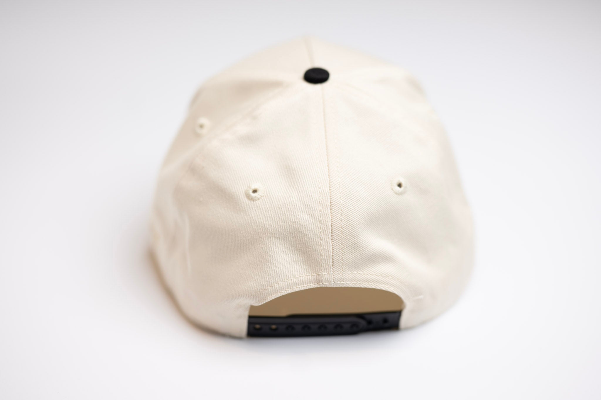 TRUE D HAT - BLACK / OFFWHITE