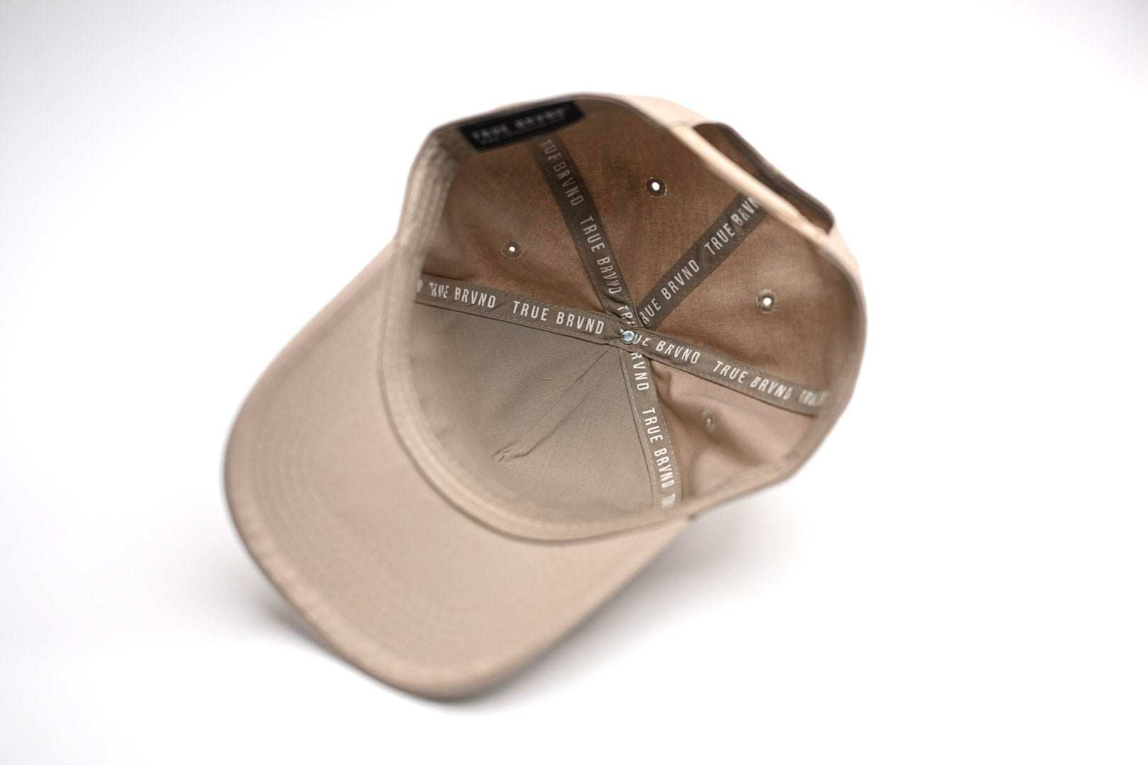 V2 Precurved snapback - SAND – True Brvnd