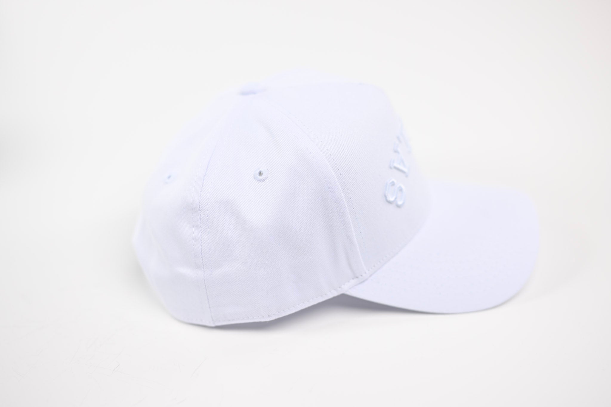 Precurved Dallas snapback - TONAL WHITE