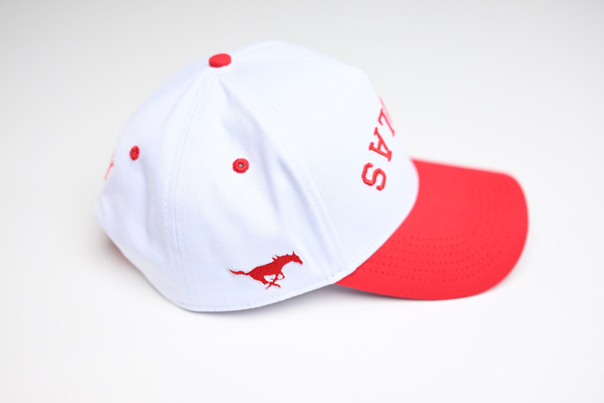 SMU x TRUE BRVND - RED / WHITE