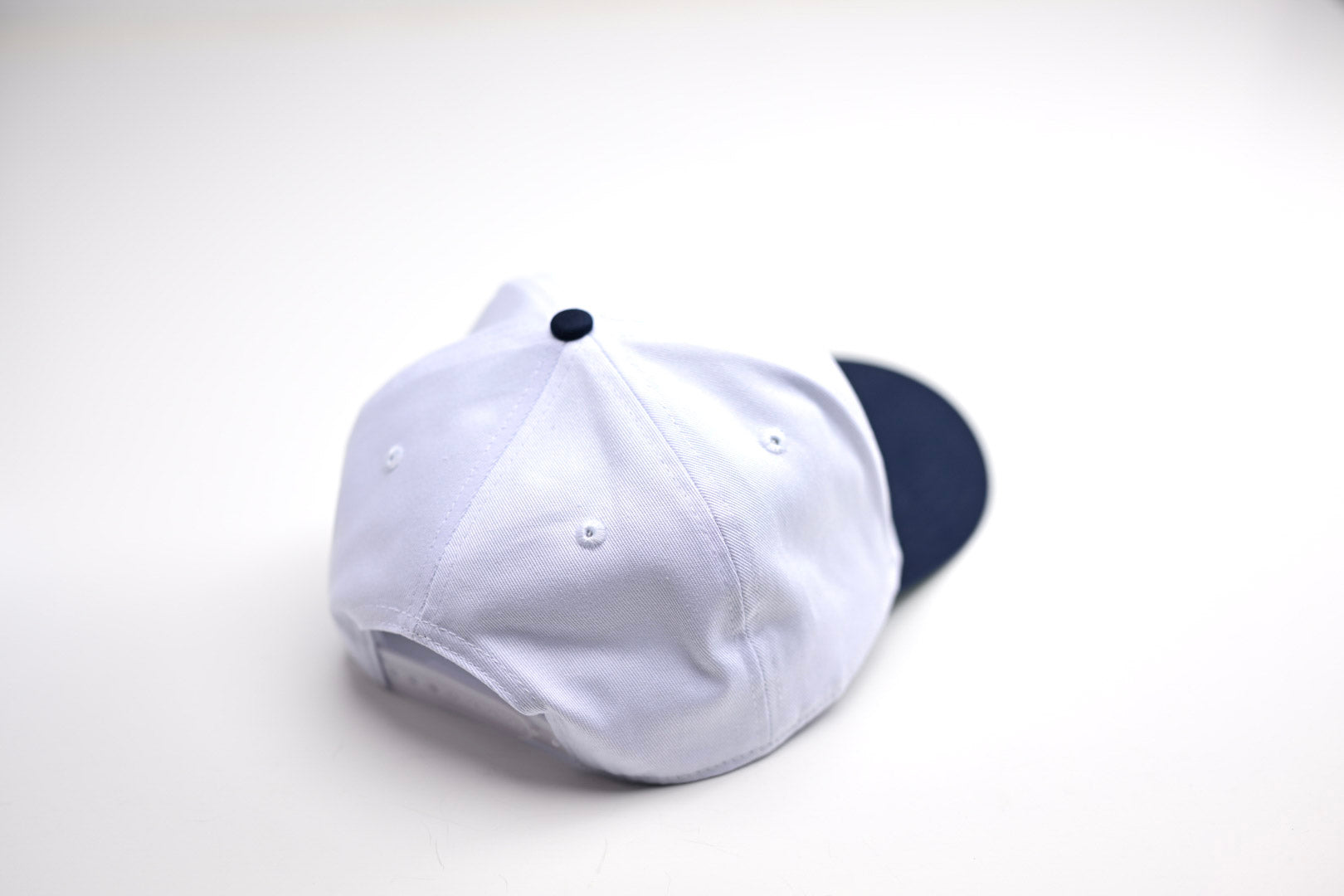 Precurved Dallas snapback - NAVY / WHITE