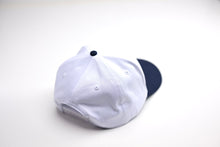 Load image into Gallery viewer, Precurved Dallas snapback - NAVY / WHITE
