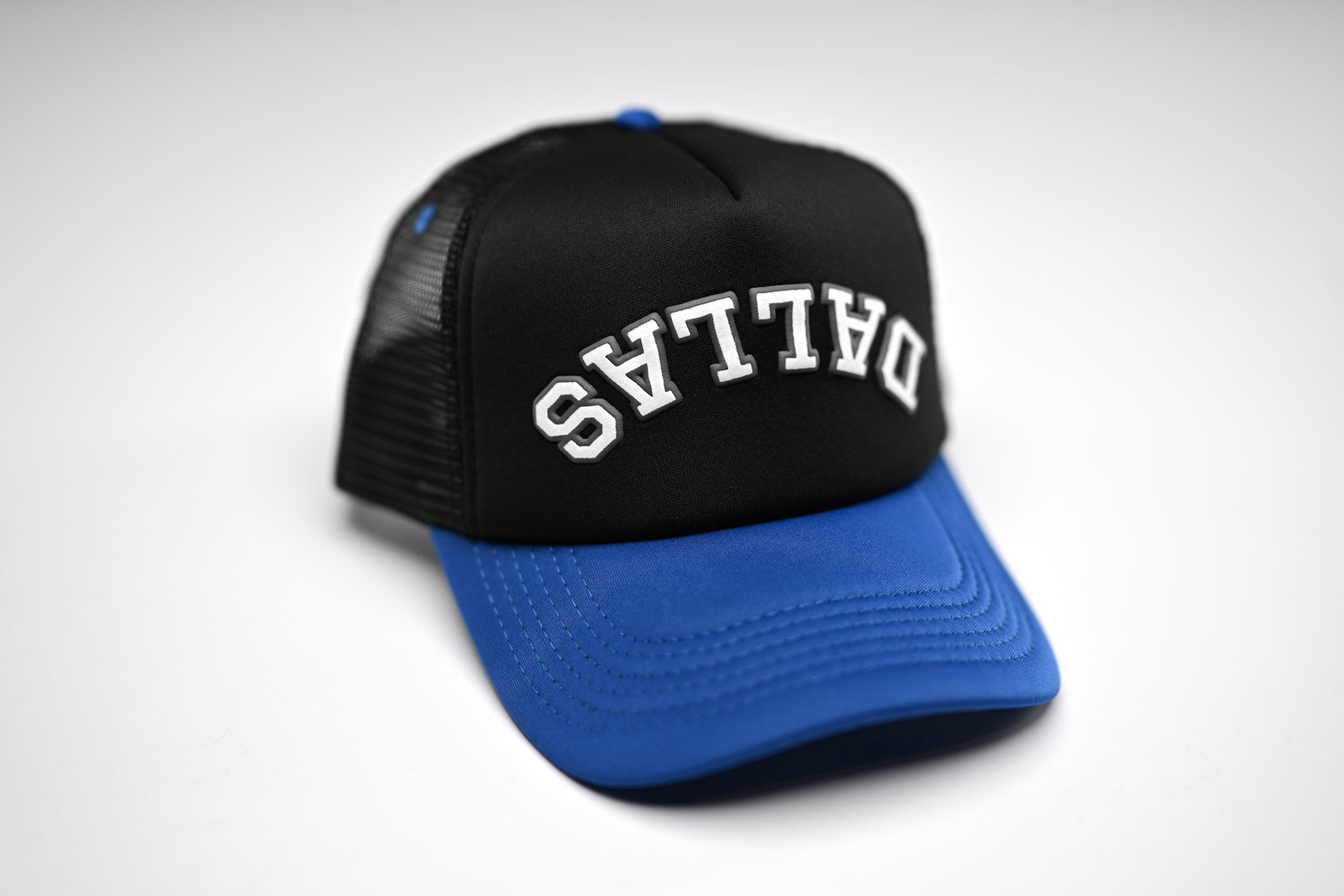 Upside Down Dallas trucker hat - Black – True Brvnd