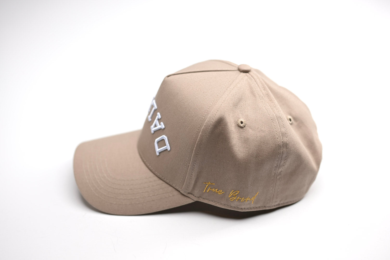 Precurved Dallas snapback - Sand/Forest Green – True Brvnd