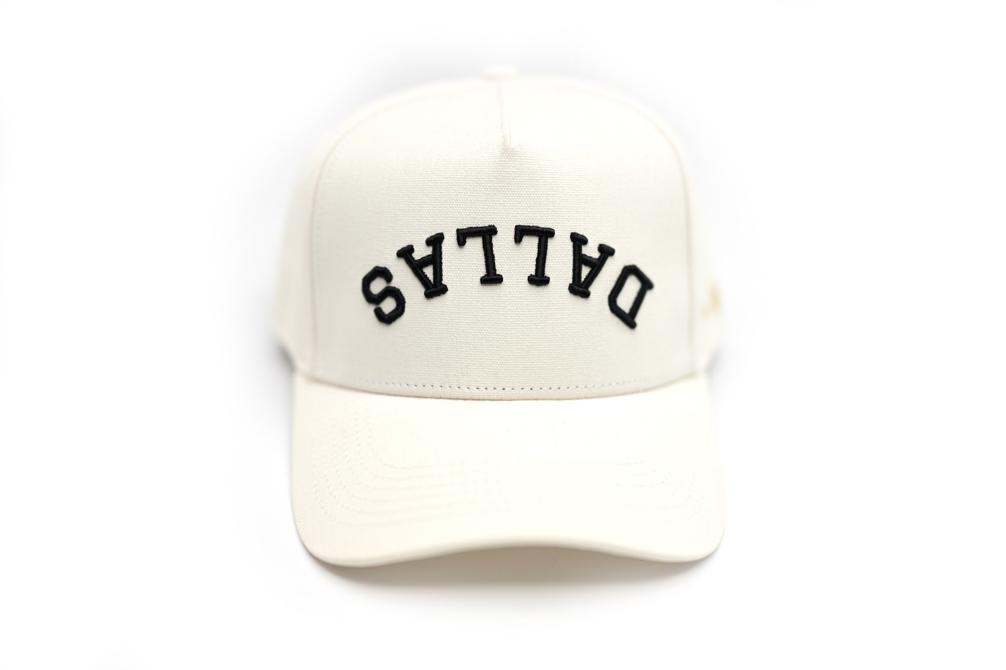 UV-ACTIVATED - WHITE into BLUE