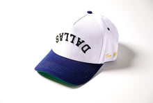 Load image into Gallery viewer, Precurved Dallas snapback - NAVY / WHITE