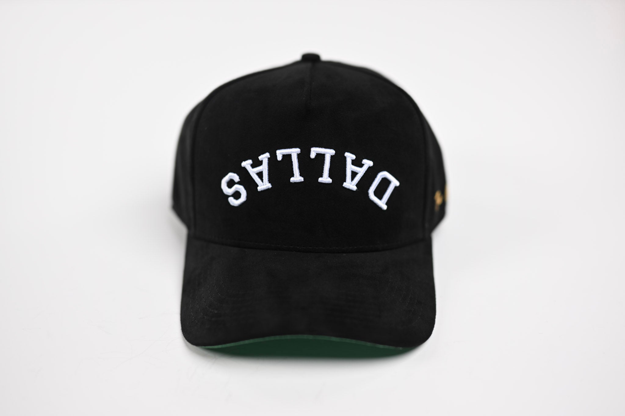 Suede snapback - BLACK