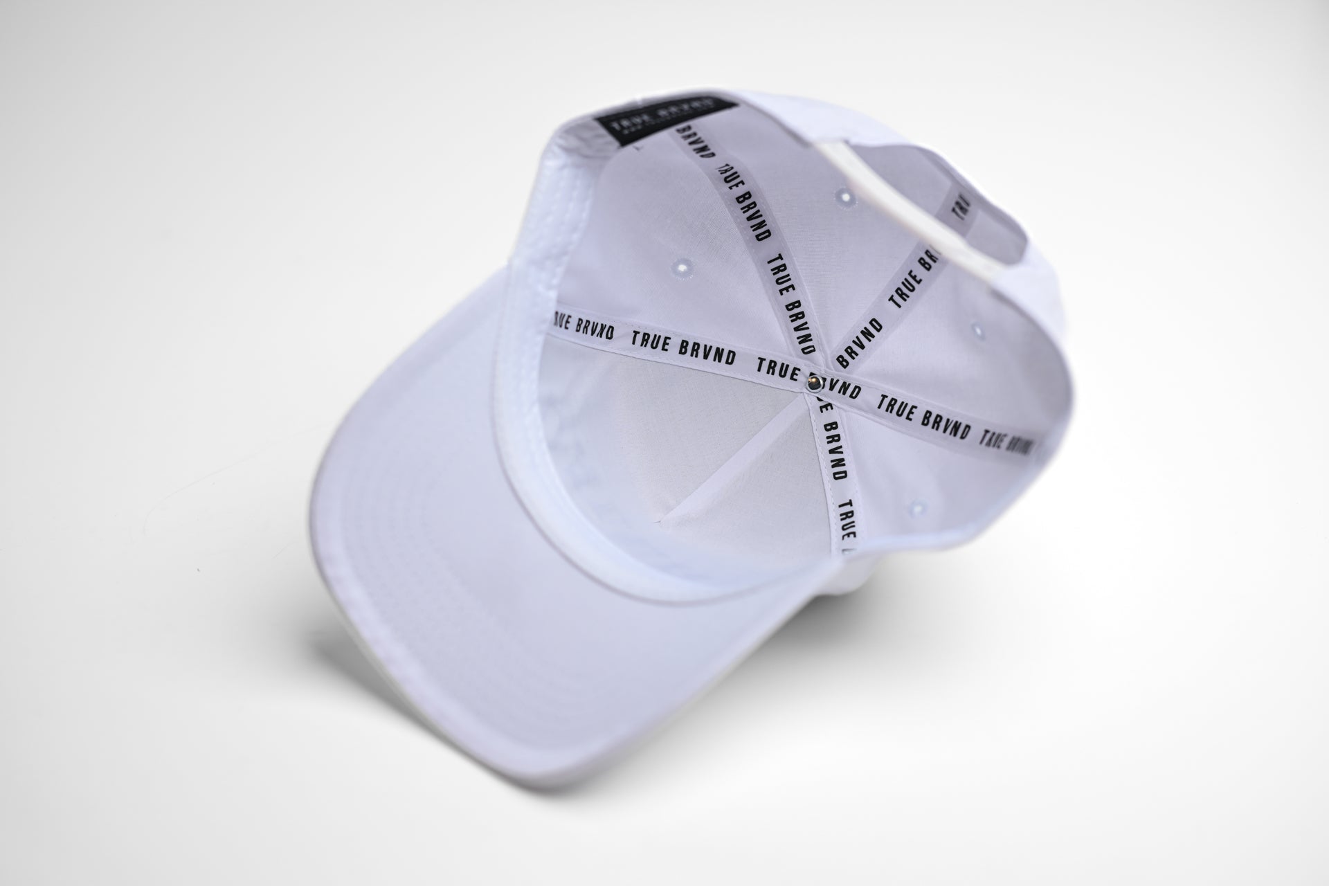 Precurved Dallas snapback - ALL WHITE