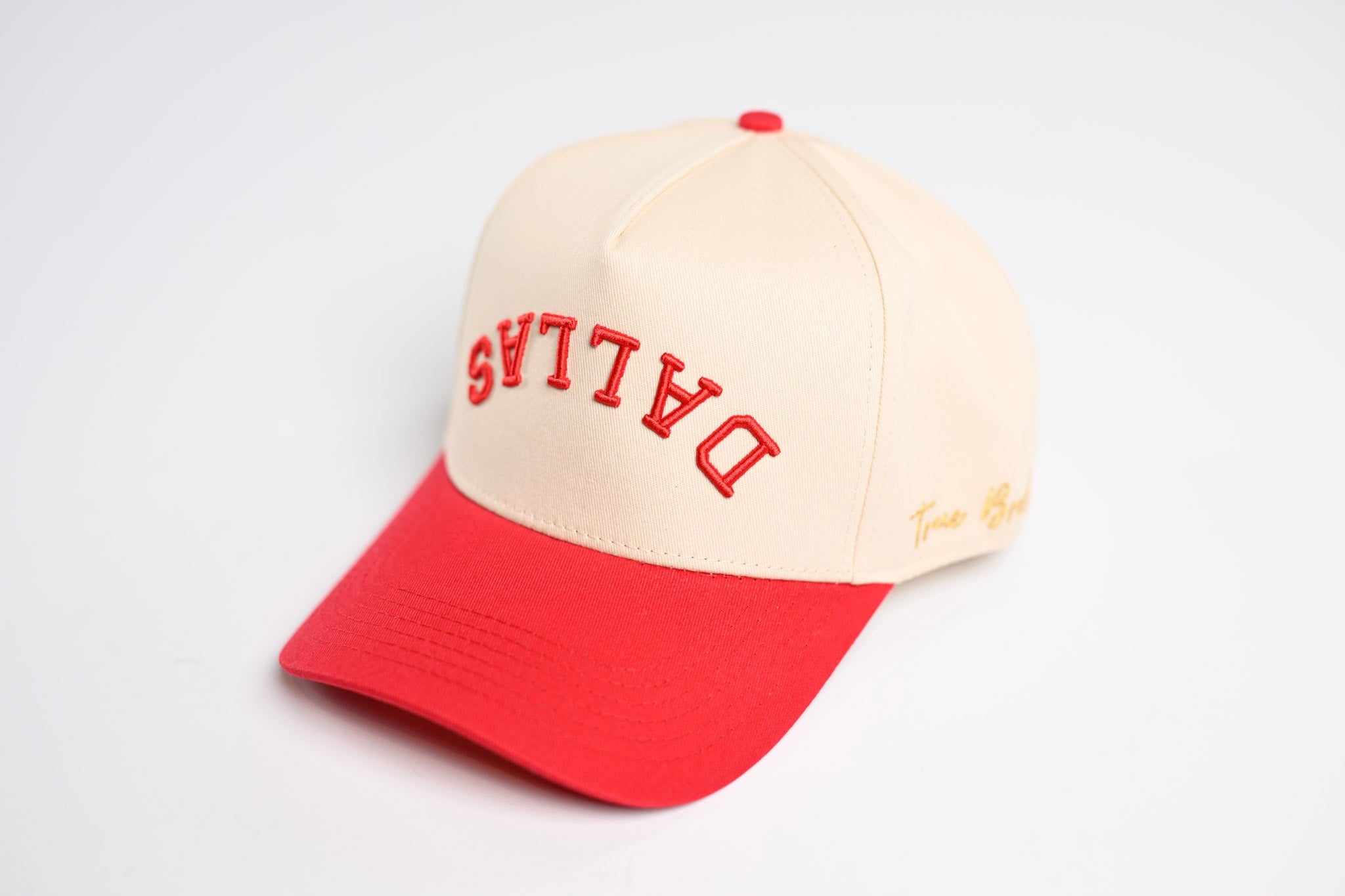 Off white cap red hotsell