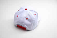 Load image into Gallery viewer, Precurved Dallas snapback - WHITE w/ RED ACCENTS
