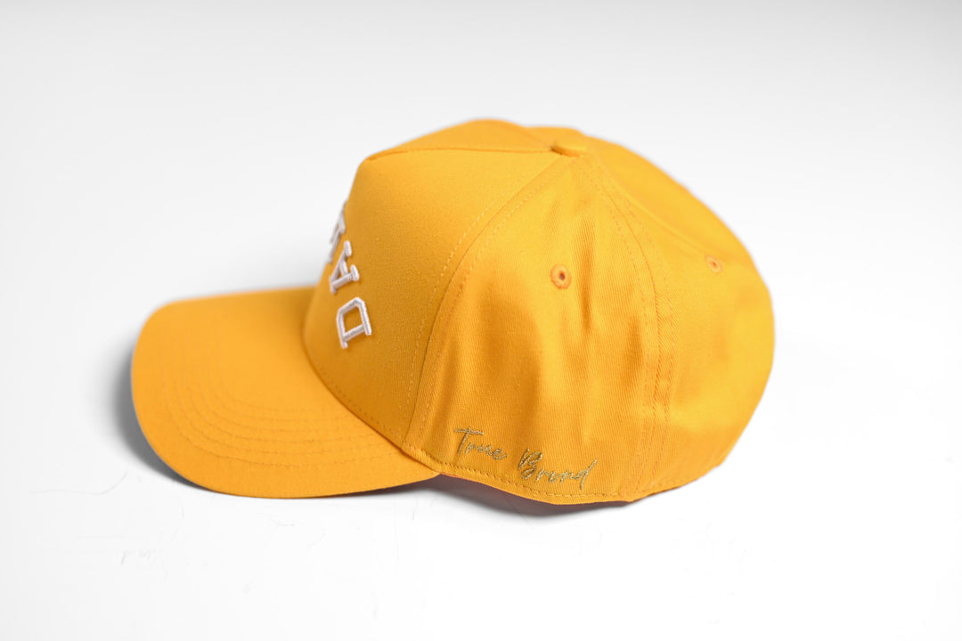 Precurved Dallas snapback - YELLOW w/ Black underbrim