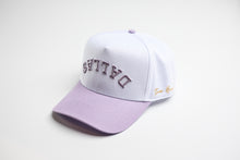 Load image into Gallery viewer, Precurved Dallas snapback - LAVENDER / WHITE