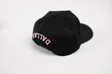 Load image into Gallery viewer, NEON V2 Precurved snapback - BLACK / PINK