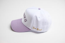 Load image into Gallery viewer, Precurved Dallas snapback - LAVENDER / WHITE