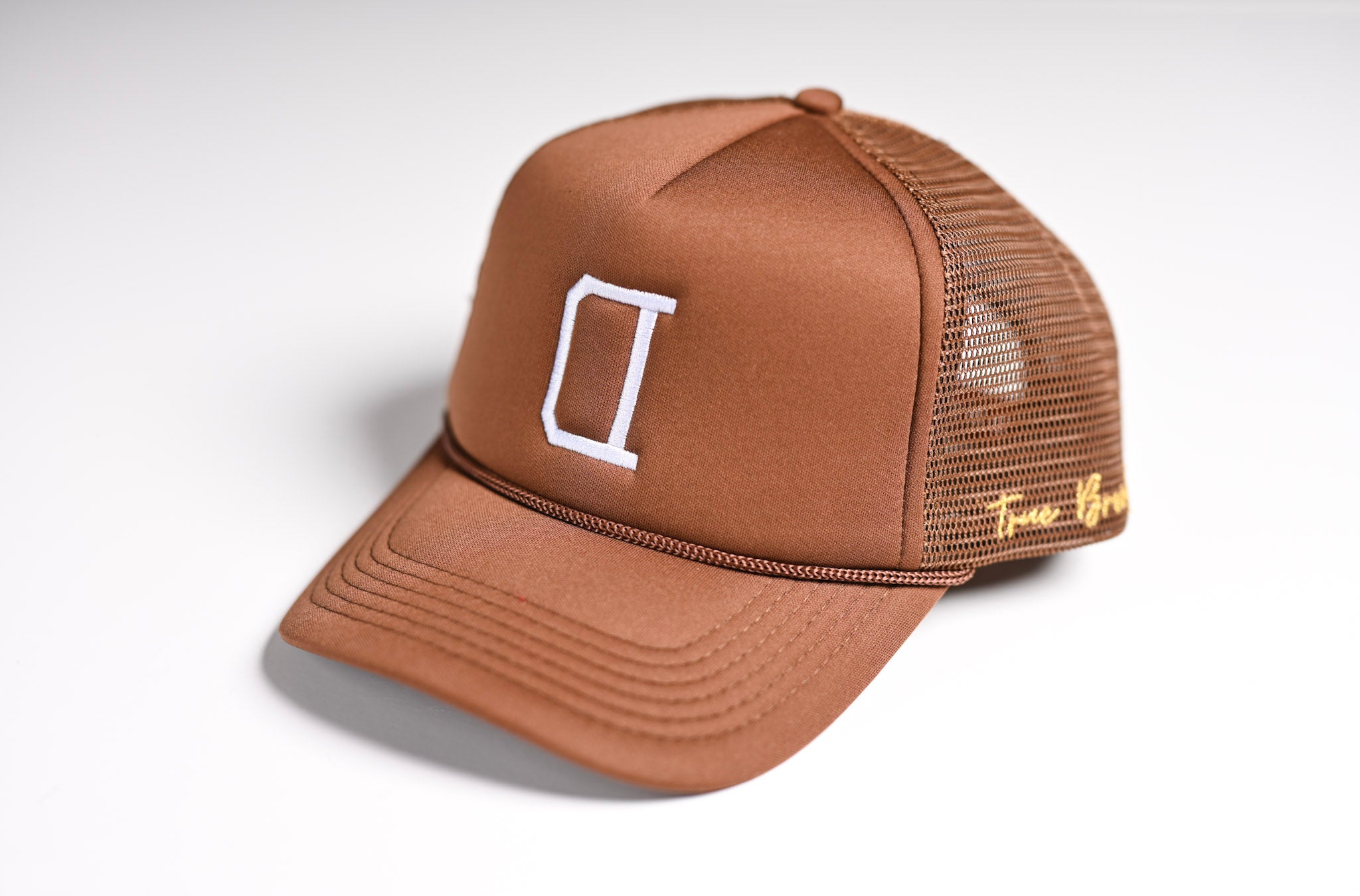 V2 Trucker snapback - BROWN