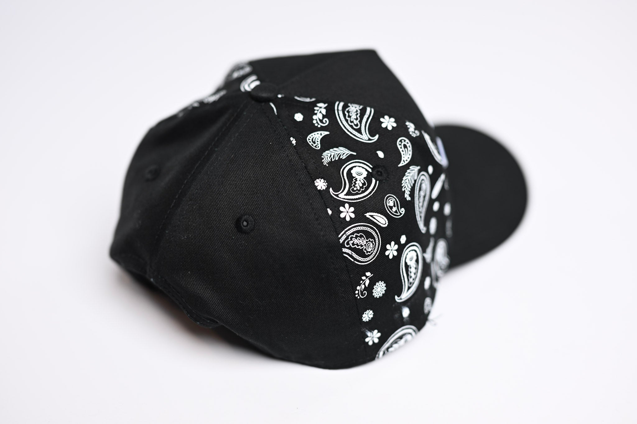 PAISLEY - BLACK