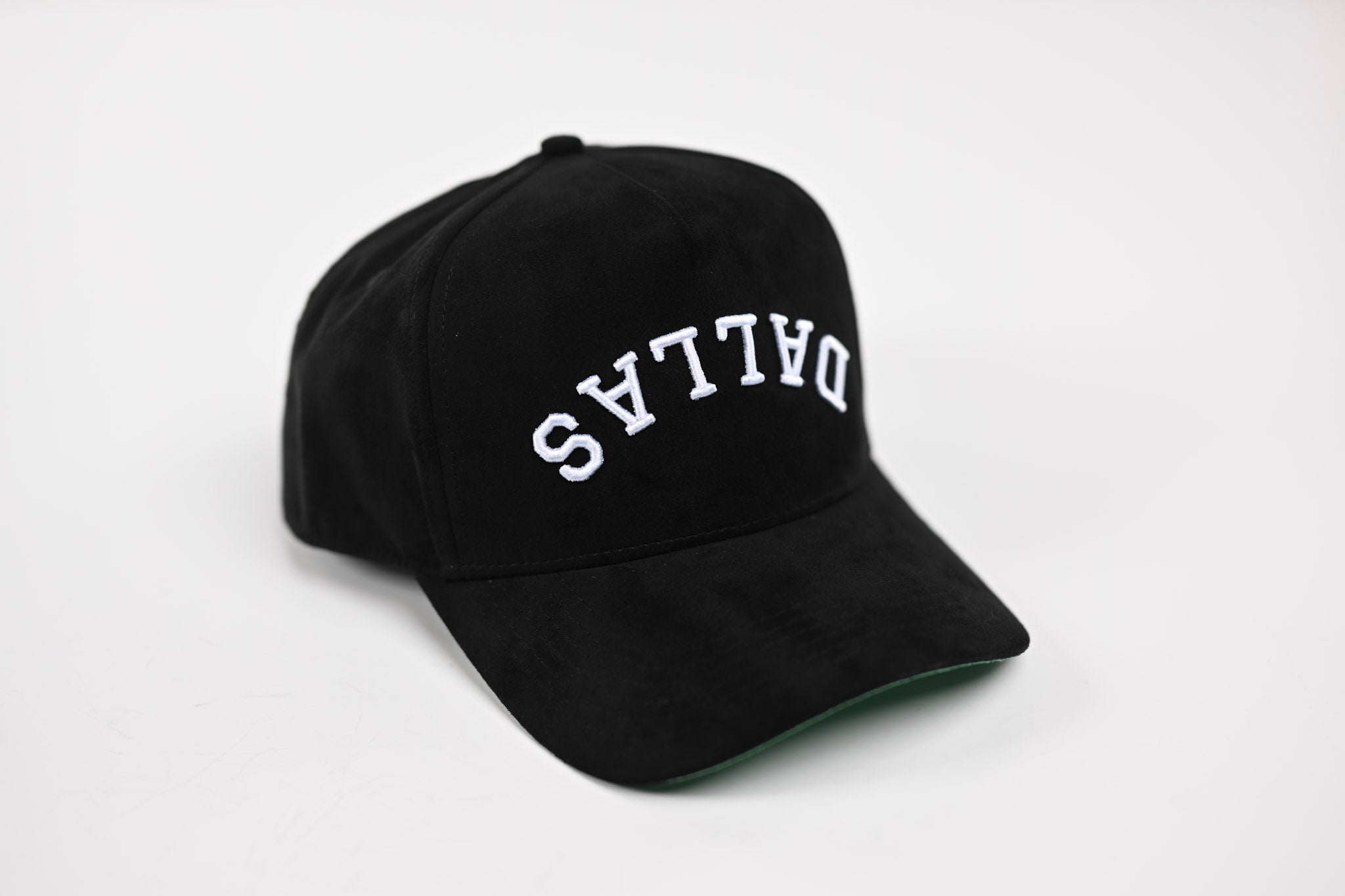 Suede snapback - BLACK