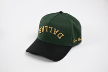 Load image into Gallery viewer, Precurved Dallas snapback - BLACK / FOREST GREEN w/gold
