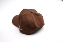 Load image into Gallery viewer, Precurved Dallas snapback - Brown w/cream