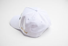 Load image into Gallery viewer, Precurved Dallas snapback - ALL WHITE