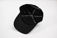 Load image into Gallery viewer, NEON V2 Precurved snapback - BLACK / BLUE