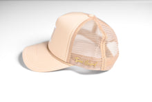 Load image into Gallery viewer, V2 Trucker snapback - SAND
