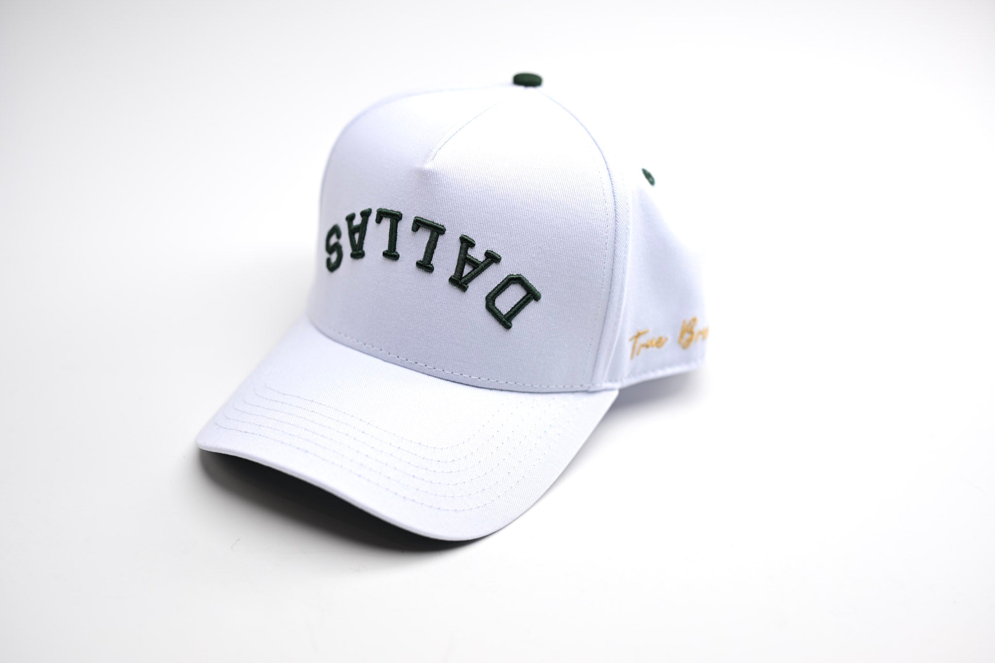 Precurved Dallas snapback - WHITE w/ FOREST GREEN ACCENTS